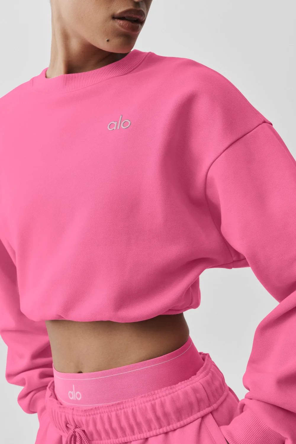Moletom Cropped Accolade Crewneck